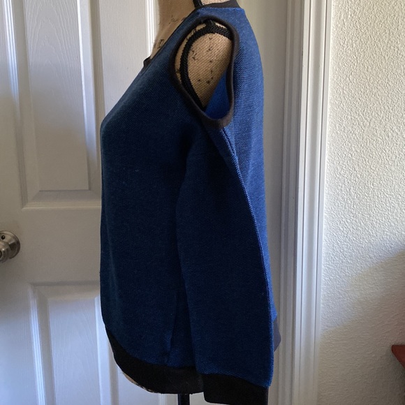 EUC Sanctuary • cold shoulder sweater • small - Picture 3 of 8